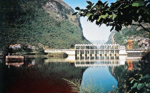 天生橋二級水電站攔河壩